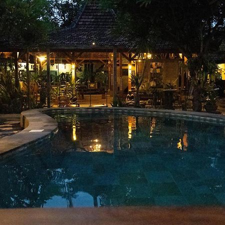 Sunrise Lodge & Lounge Singaraja Dış mekan fotoğraf